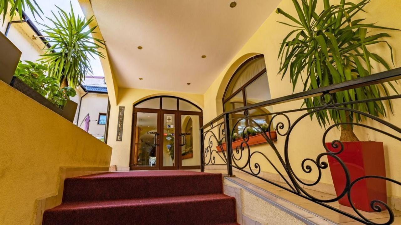 Hotel Trianon Bucarest Exterior foto